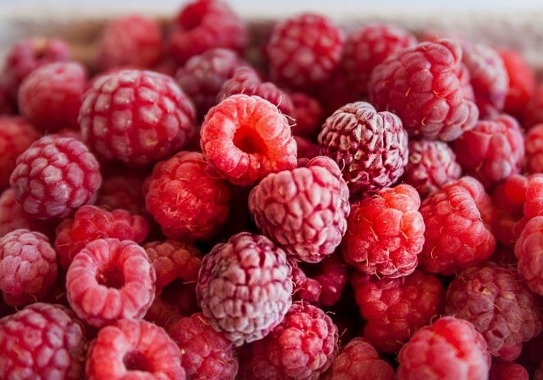 Freeze dried raspberries are great for cake frostings and fillings, learn how to make them at home.