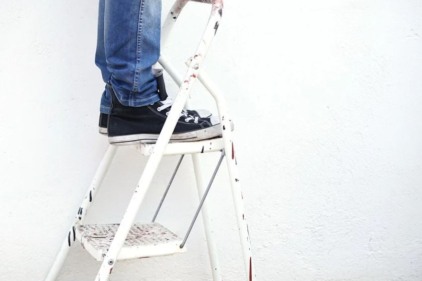 Different types of ladders